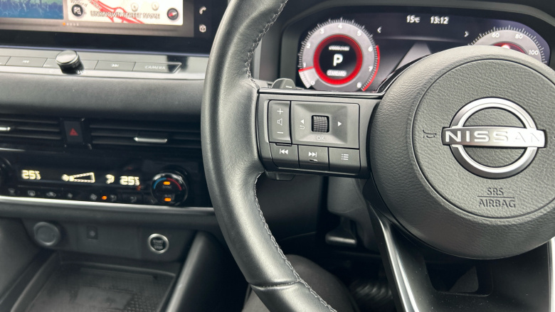 Nissan Qashqai 1.3 DiG-T MH 158 N-Connecta 5dr Xtronic Petrol Hatchback